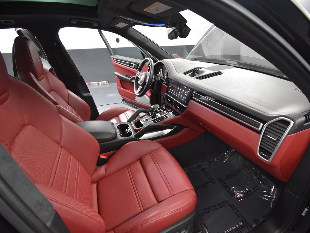 2022 Porsche Cayenne E-Hybrid Turbo S photo 42