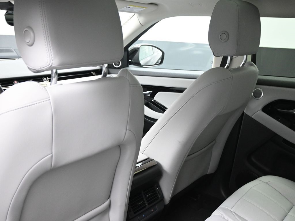 2024 Land Rover Range Rover Evoque S photo 11