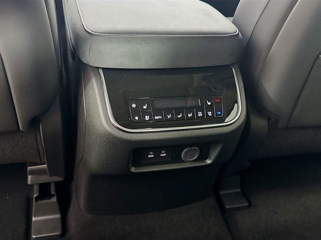 2025 Infiniti QX80 Luxe photo 28