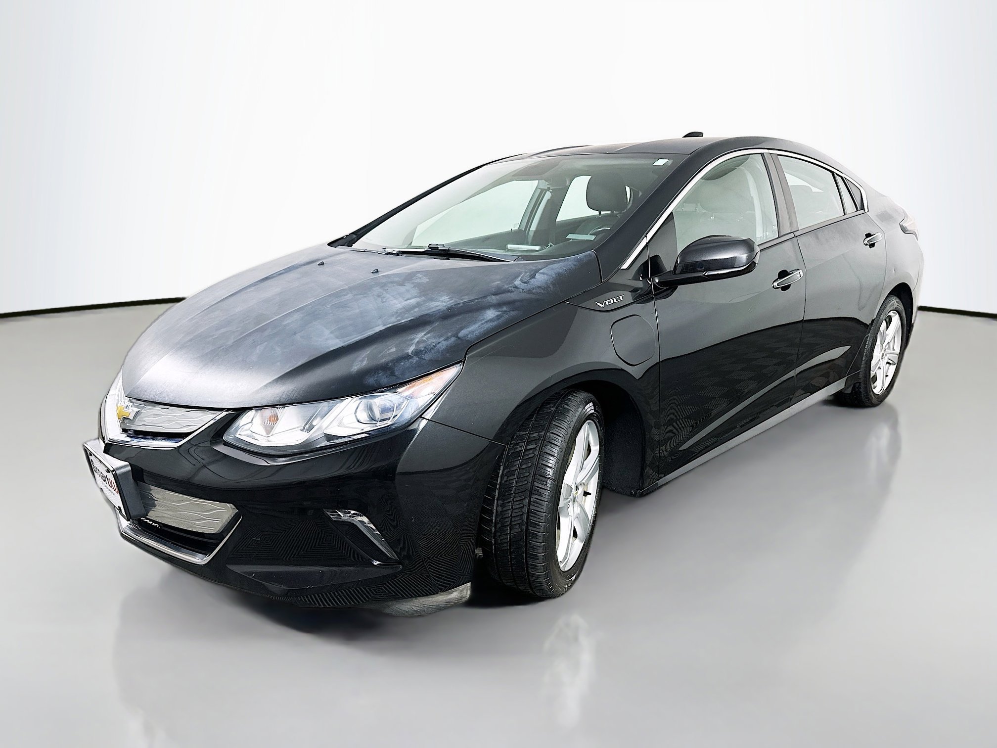 2017 Chevrolet Volt LT photo 3