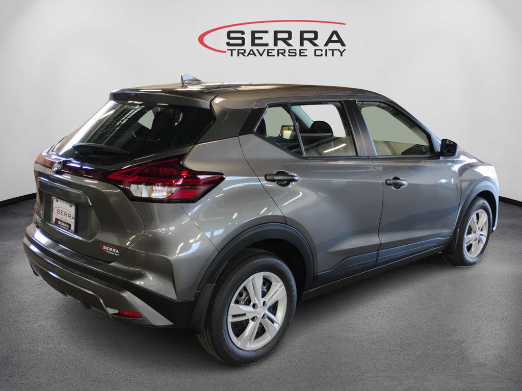 2025 Nissan Kicks Play S photo 5