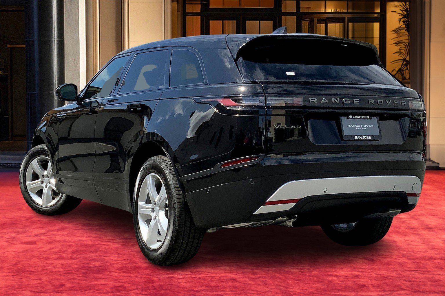 2025 Land Rover Range Rover Velar P250 S photo 3