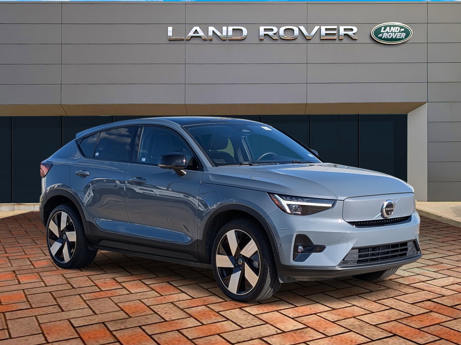 2023 Volvo C40 Recharge Ultimate photo 3