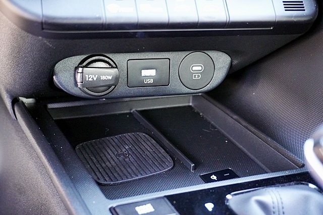 Used 2025 Red Hyundai SEL Sport image 25