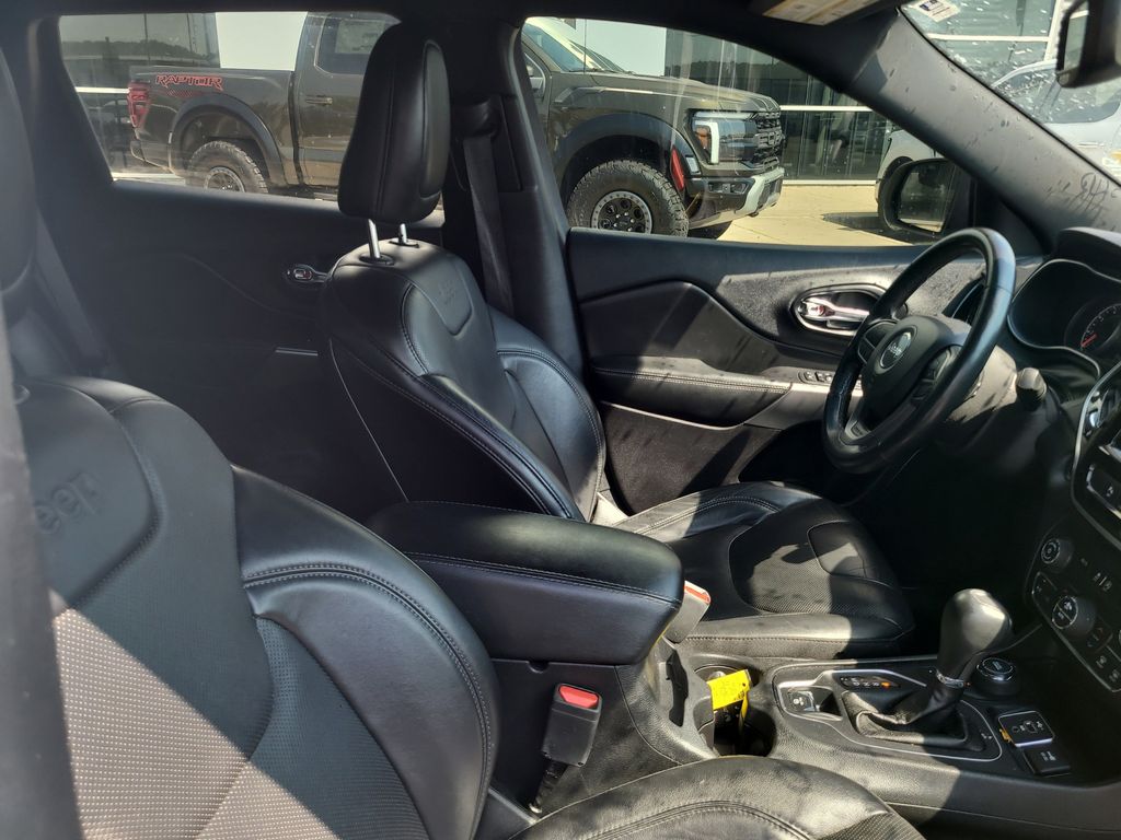 2020 Jeep Cherokee Limited photo 23