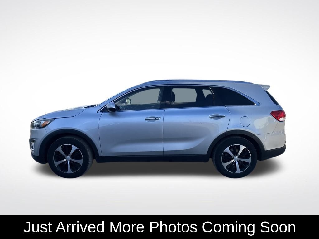 2016 Kia Sorento EX photo 2