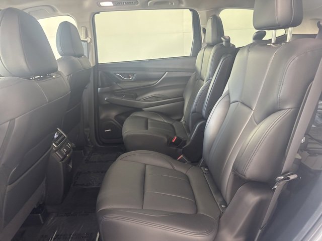 2025 Subaru Ascent Onyx Edition Touring photo 7