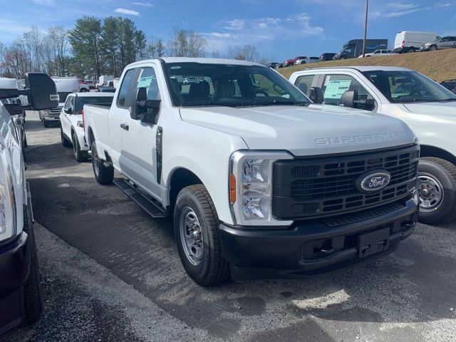 2026 Ford F-250 XL photo 3