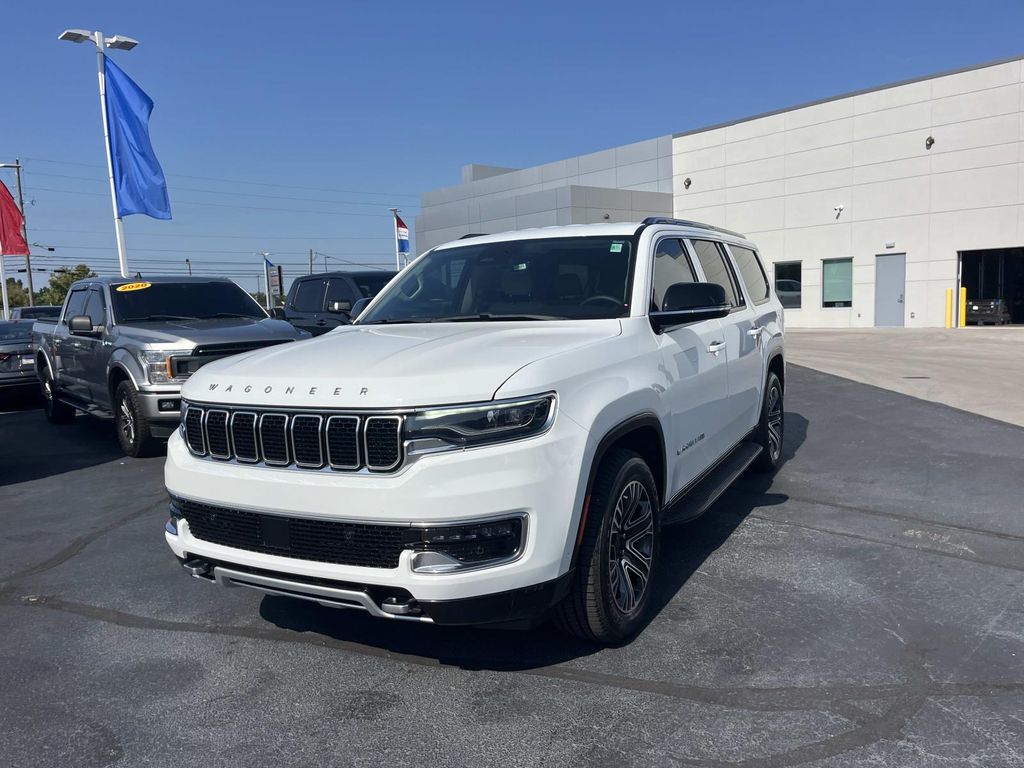 2024 Jeep Wagoneer L Series II photo 3