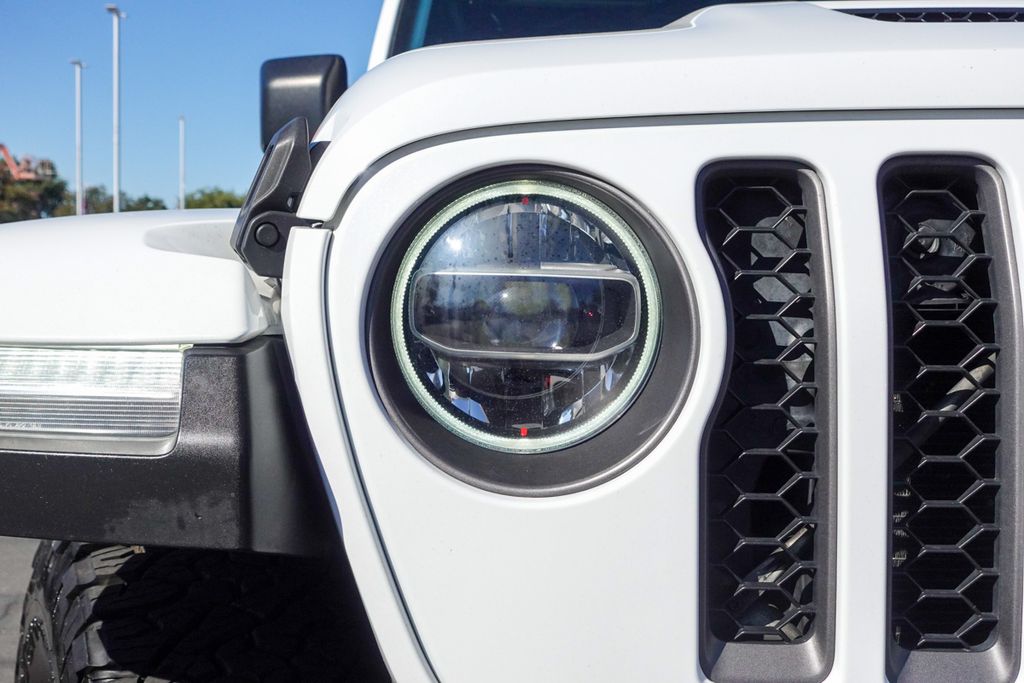 2021 Jeep Gladiator Mojave photo 3
