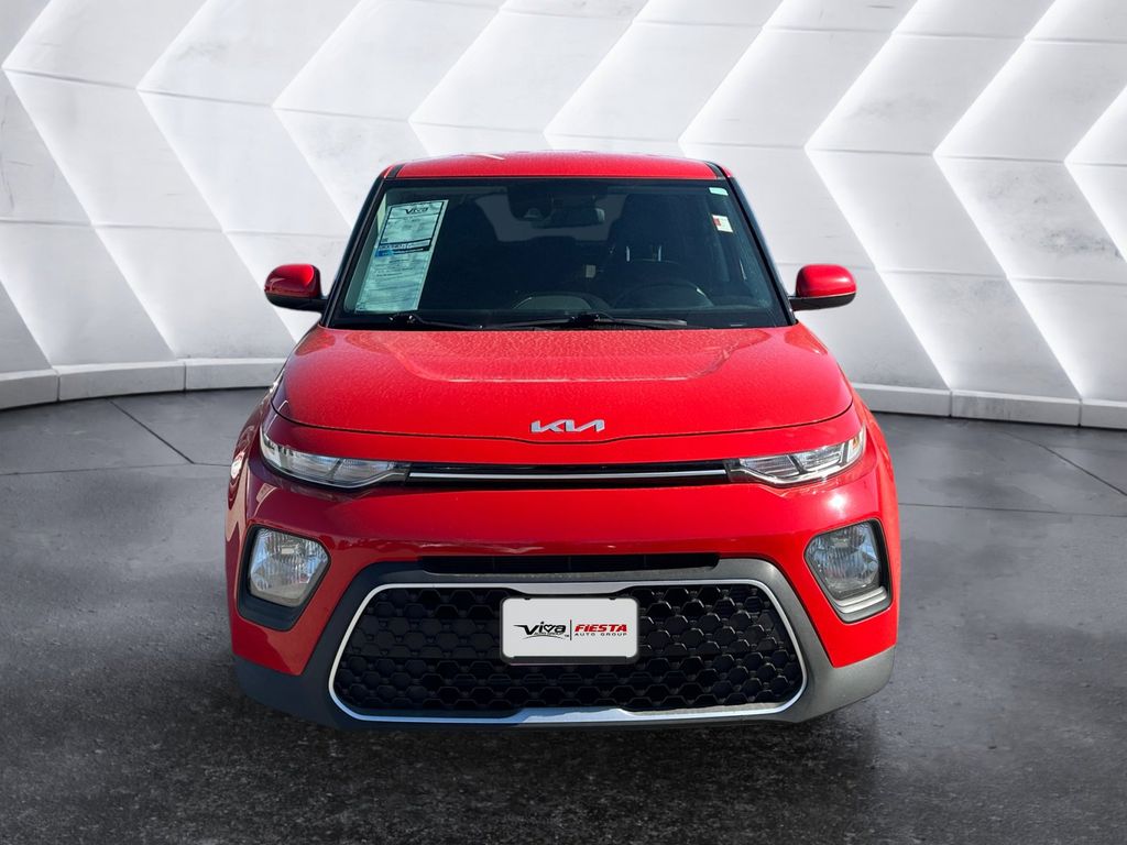 2022 Kia Soul LX photo 2
