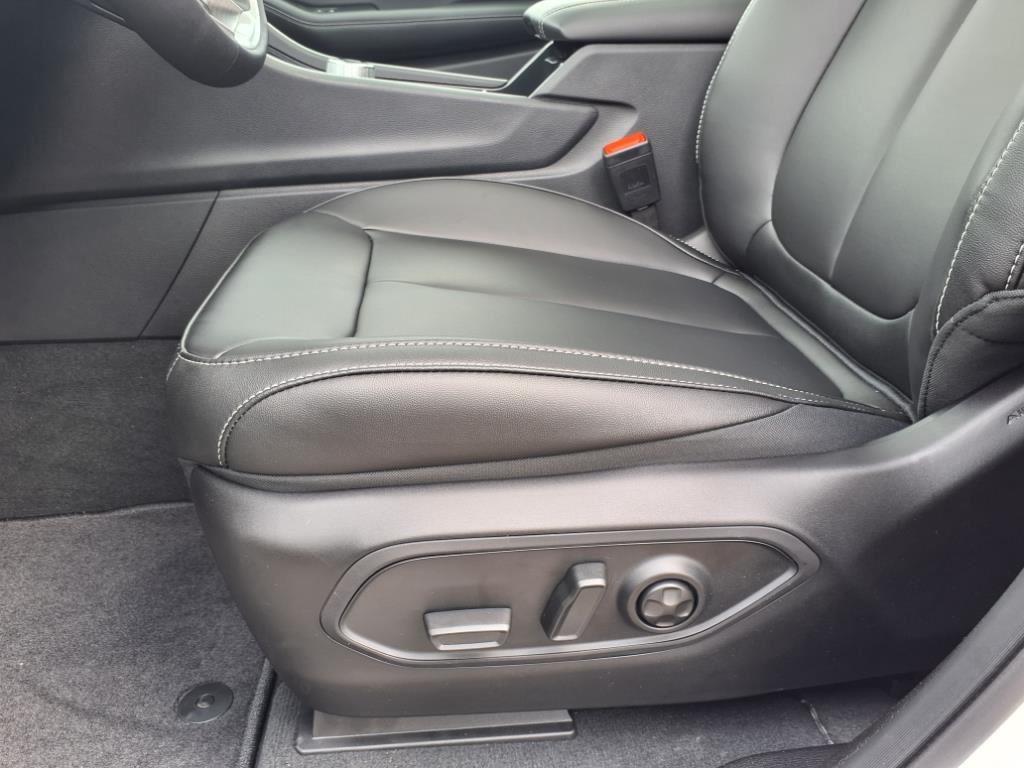 2025 Jeep Grand Cherokee Limited photo 4
