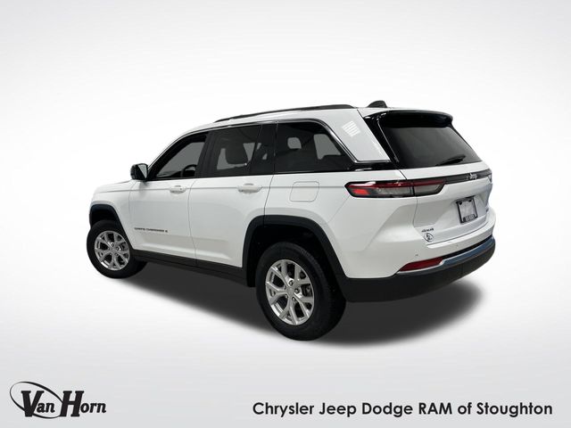 2024 Jeep Grand Cherokee Limited photo 3