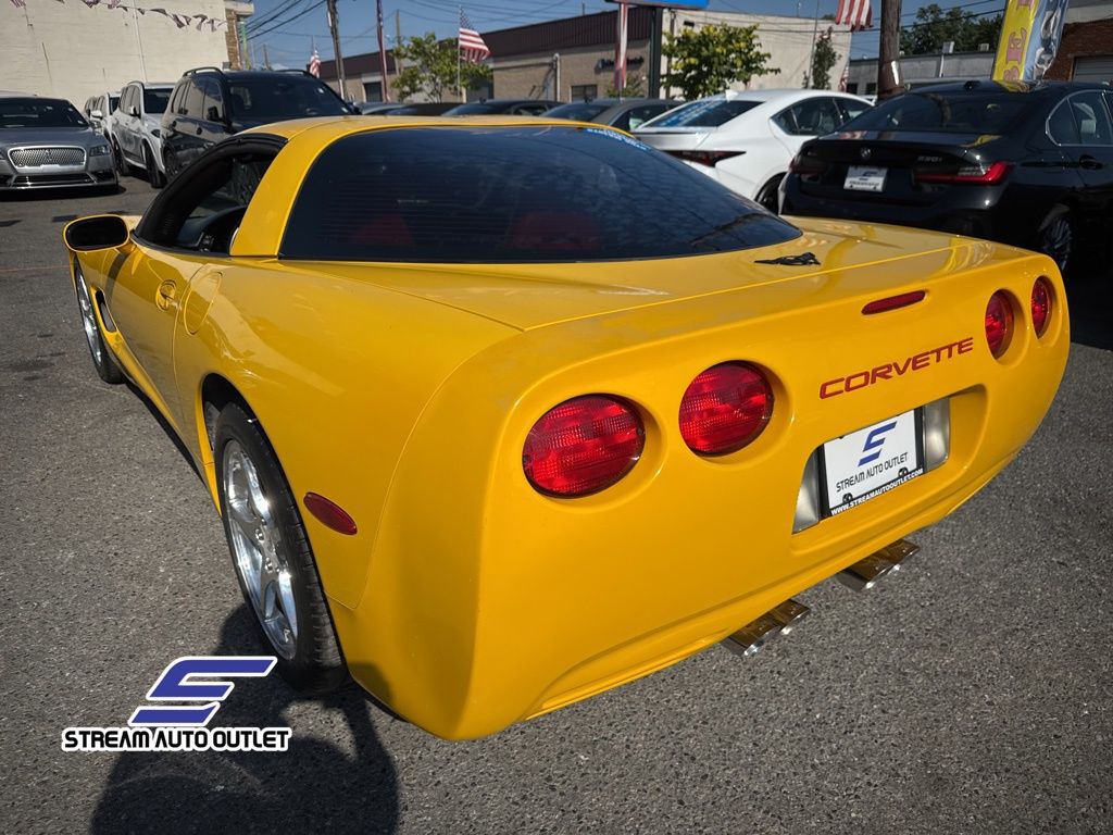 2004 Chevrolet Corvette Base photo 6