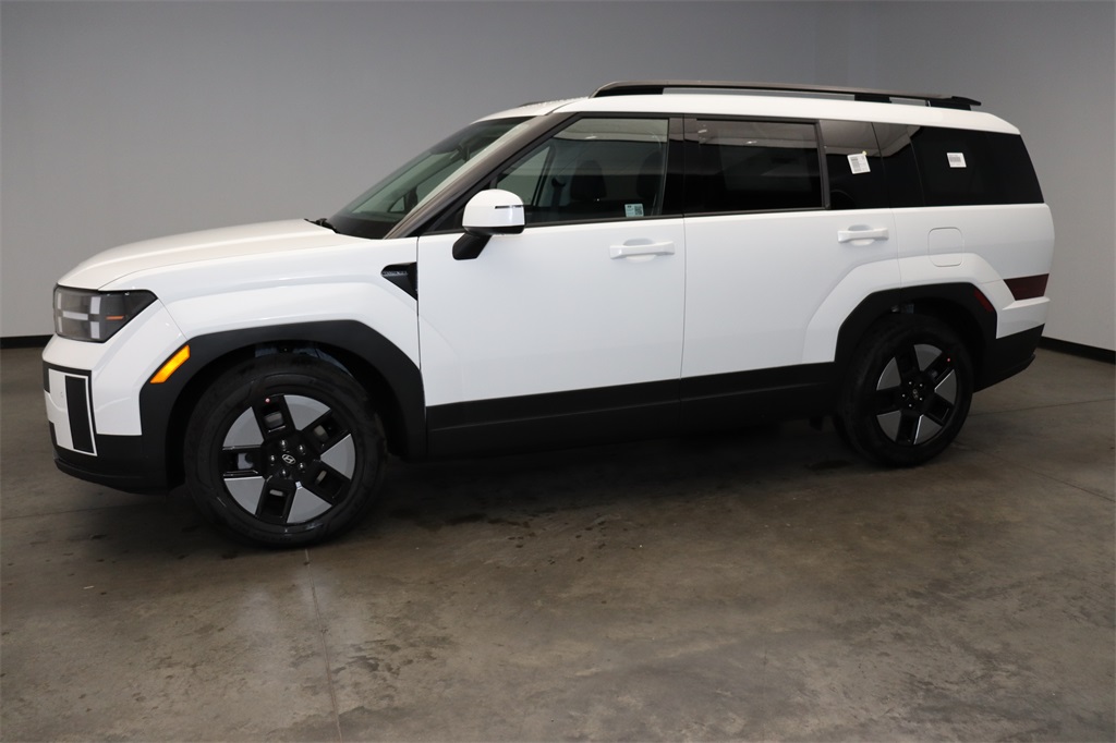 2025 Hyundai Santa Fe SEL photo 2