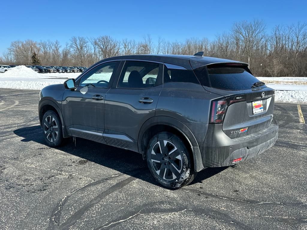 2025 Nissan Kicks SV photo 2