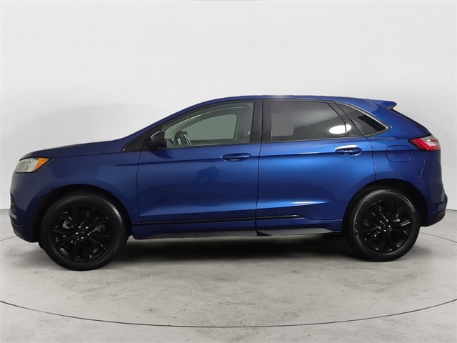 2022 Ford Edge SE photo 2