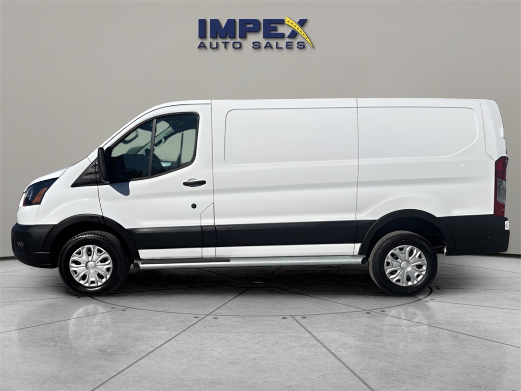 2024 Ford Transit photo 2