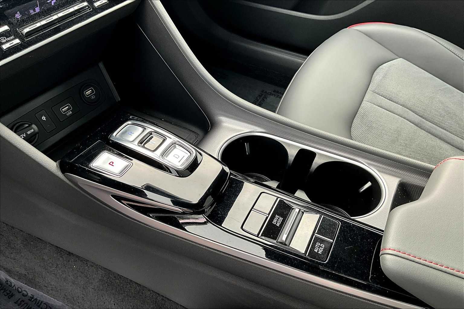 2022 Hyundai Sonata SEL Plus photo 16