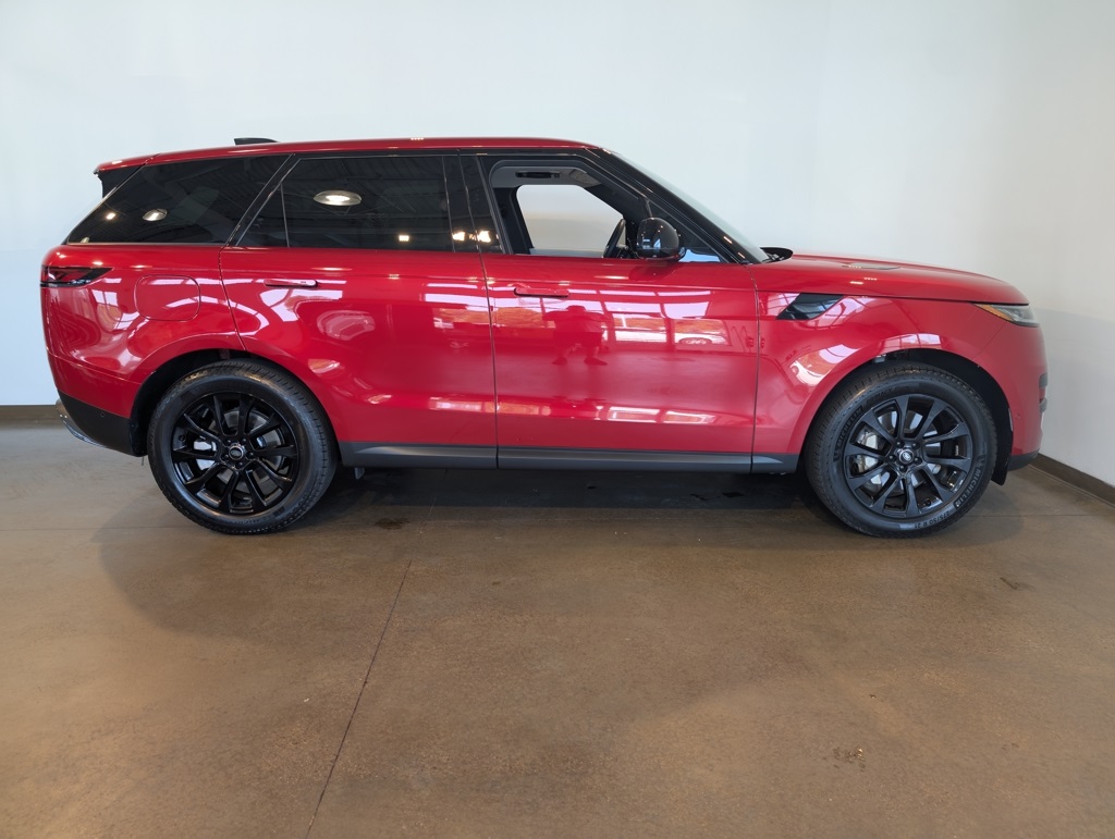 2024 Land Rover Range Rover Sport SE photo 3