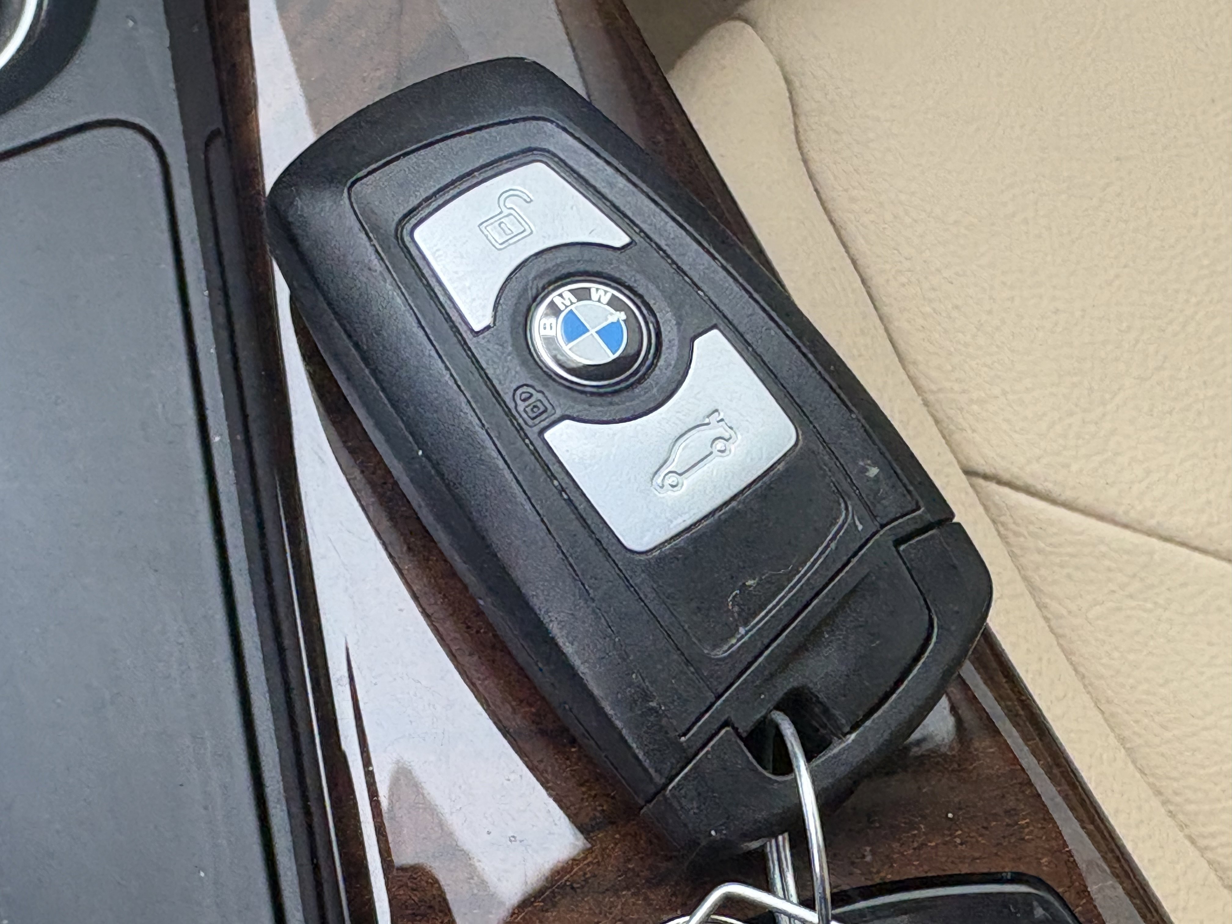 2014 Bmw 320i SA photo 18