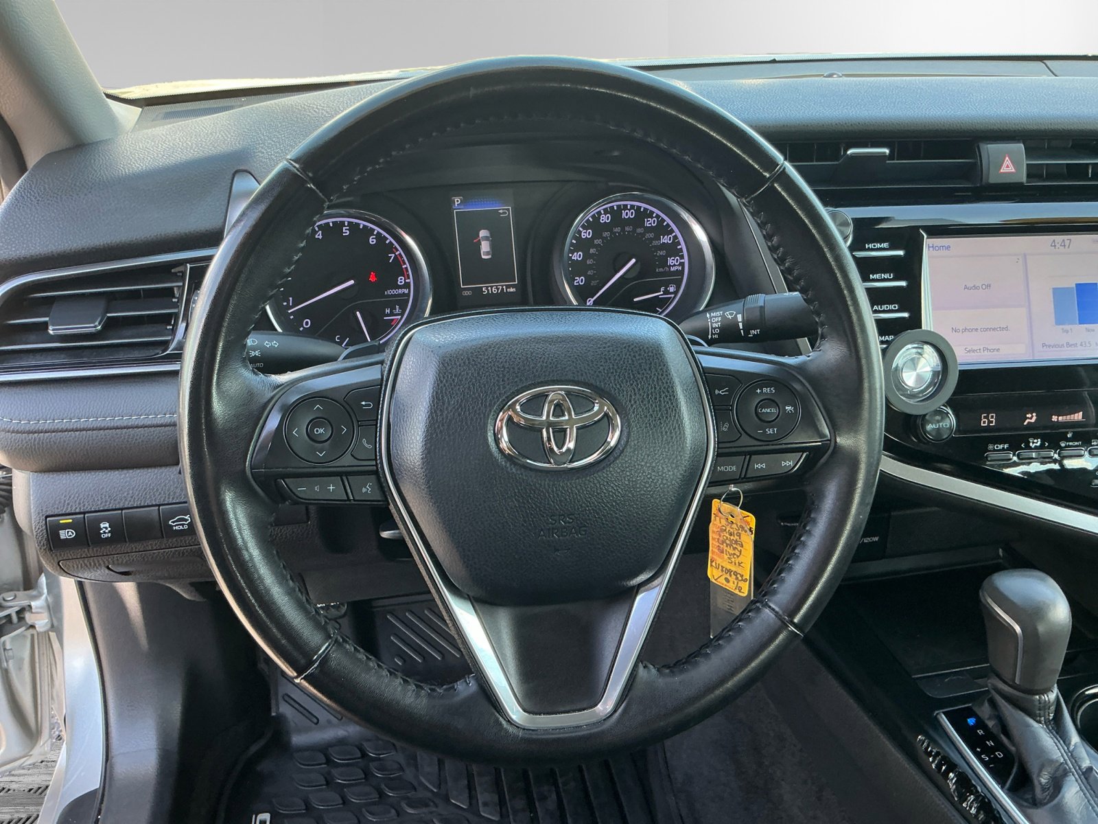 2019 Toyota Camry SE photo 14