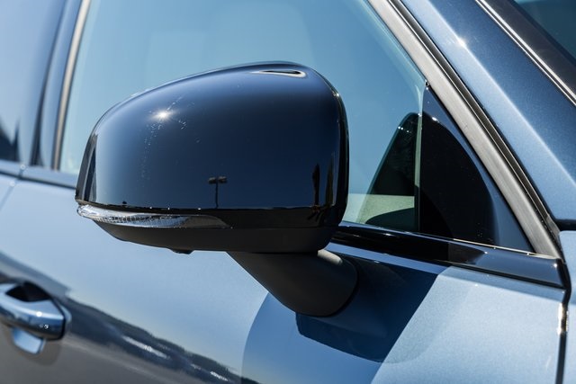 2026 Volvo XC40 photo 11