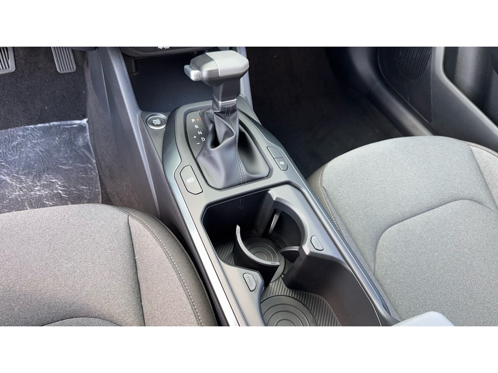 2025 Kia K4 LXS photo 19