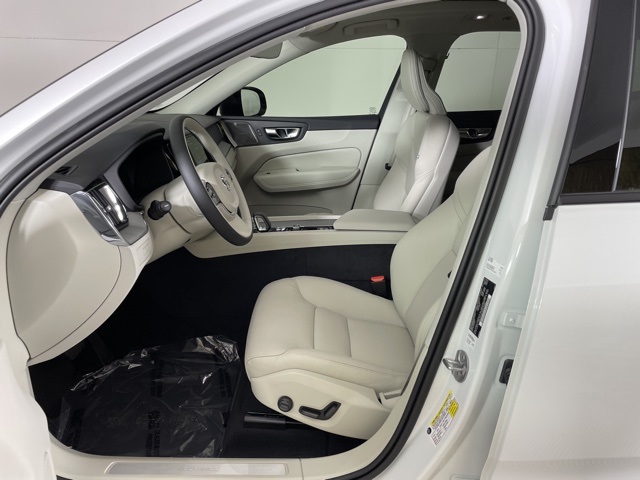 2024 Volvo XC60 Recharge T8 Plus photo 4