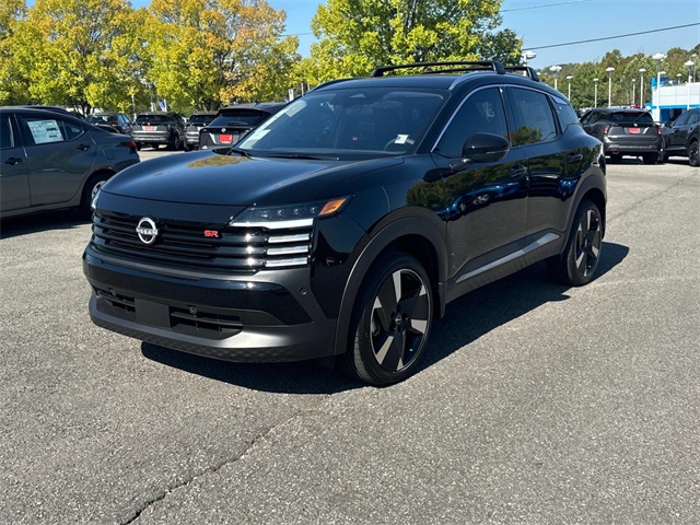 2026 Nissan Kicks SR photo 4