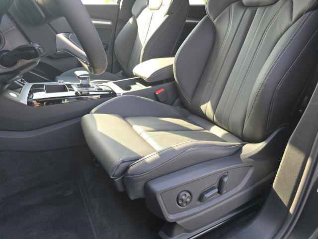 2025 Audi Q5 S line Premium 45 TFSI photo 21