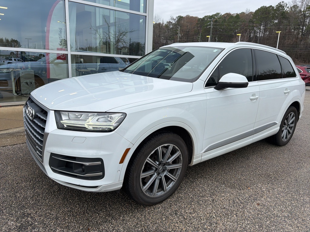 2019 Audi Q7 Premium Plus's photo