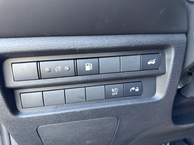 2025 Mitsubishi Outlander PHEV SE photo 21