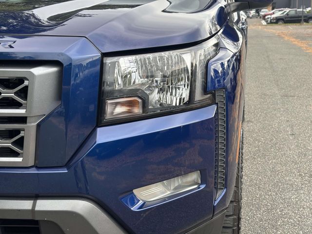 2023 Nissan Frontier SV photo 10