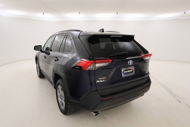 2022 Toyota RAV4 Hybrid XLE photo 23