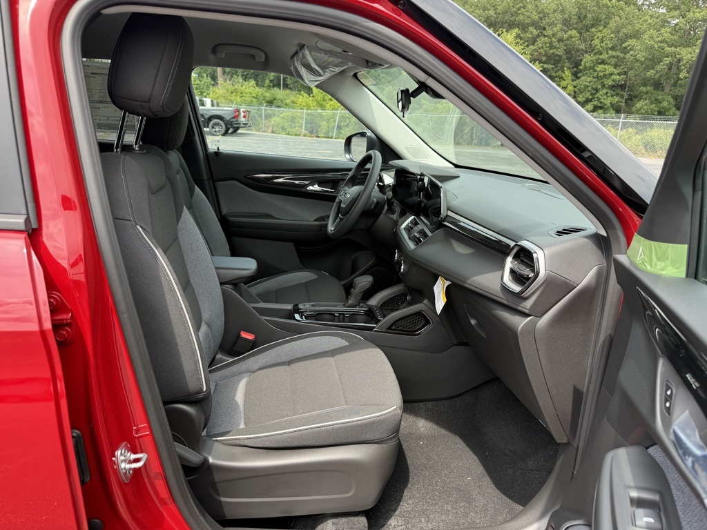 2026 Chevrolet Trailblazer LS photo 4