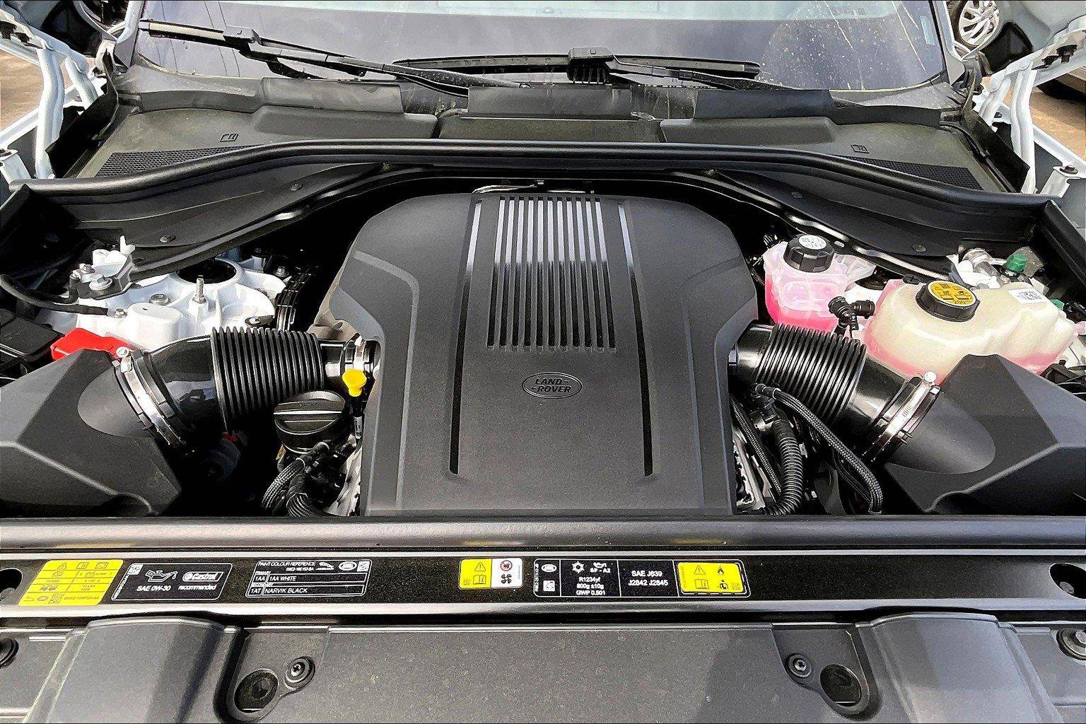 2025 Land Rover Range Rover SE photo 10