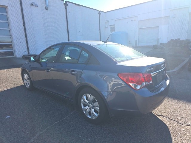 2014 Chevrolet Cruze LS photo 4