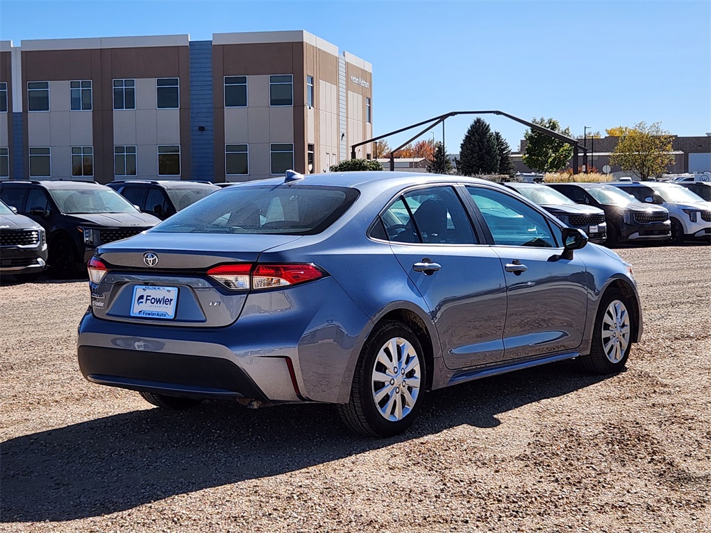 2021 Toyota Corolla LE photo 3