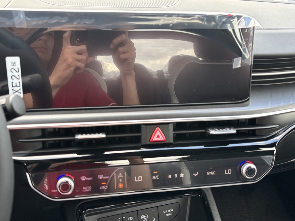 2026 Kia K5 GT-Line photo 9
