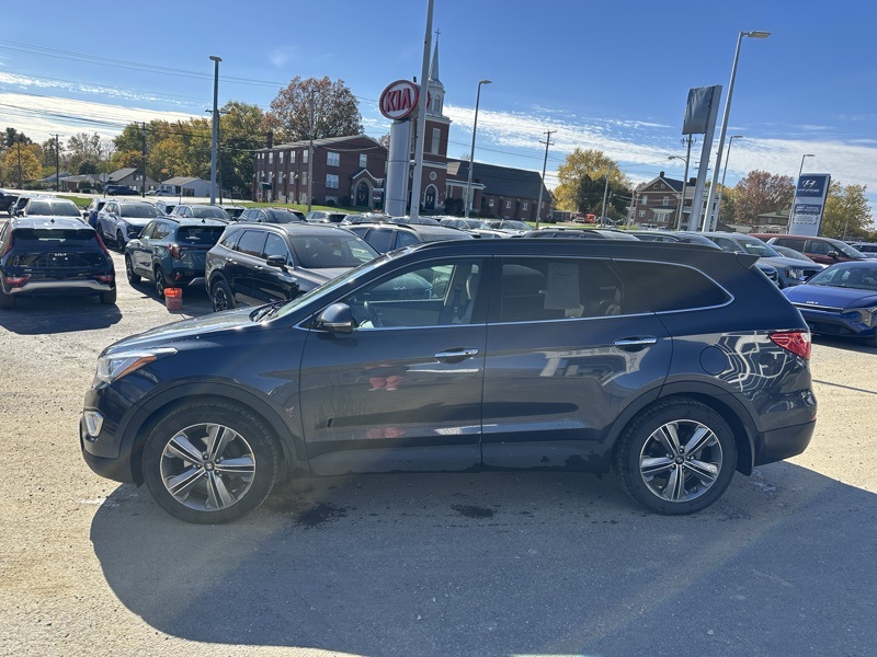 2016 Hyundai Santa Fe SE photo 4