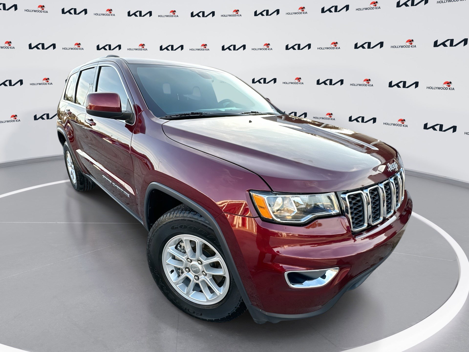 2019 Jeep Grand Cherokee Laredo E's photo
