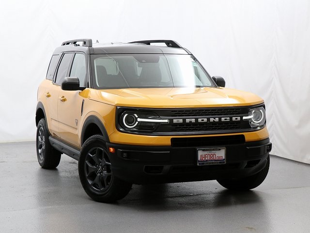 Used 2022 Cyber Orange Metallic Tricoat Ford Badlands image 1