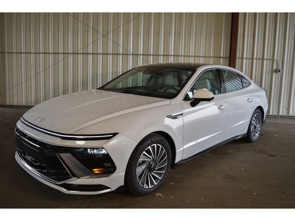 2025 Hyundai Sonata Hybrid Limited photo 2
