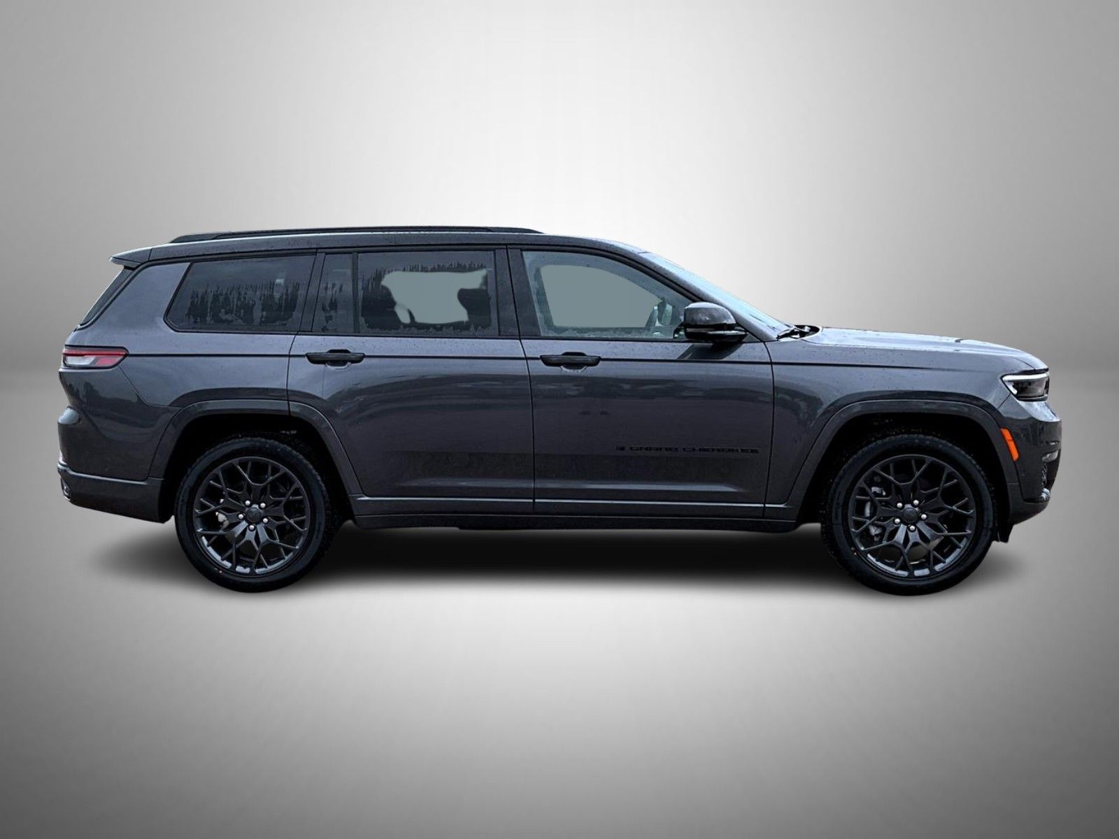 2025 Jeep Grand Cherokee L Summit photo 3