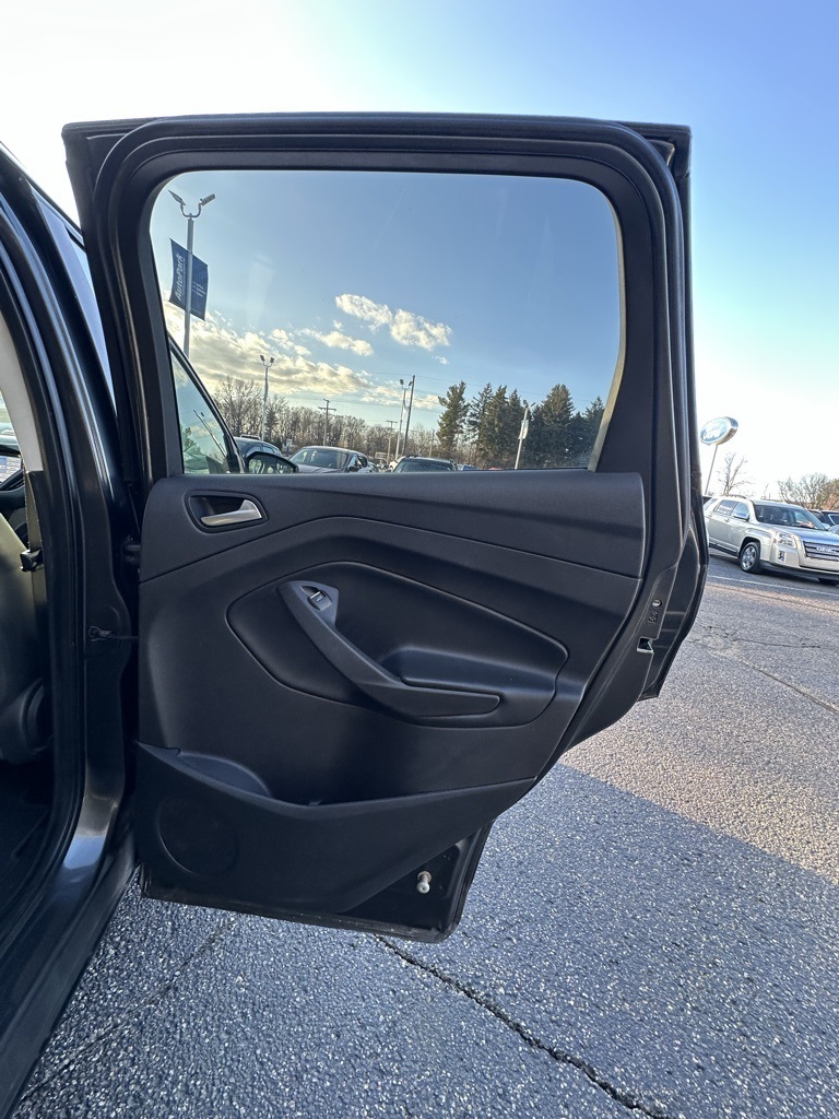 2019 Ford Escape SEL photo 14