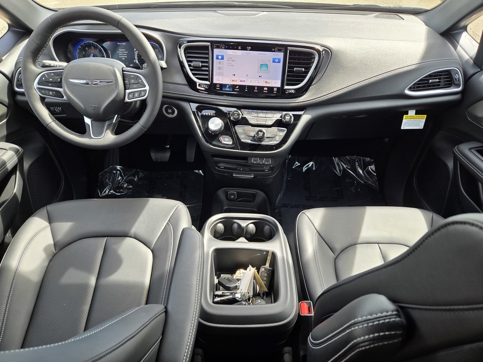 2025 Chrysler Pacifica photo 9