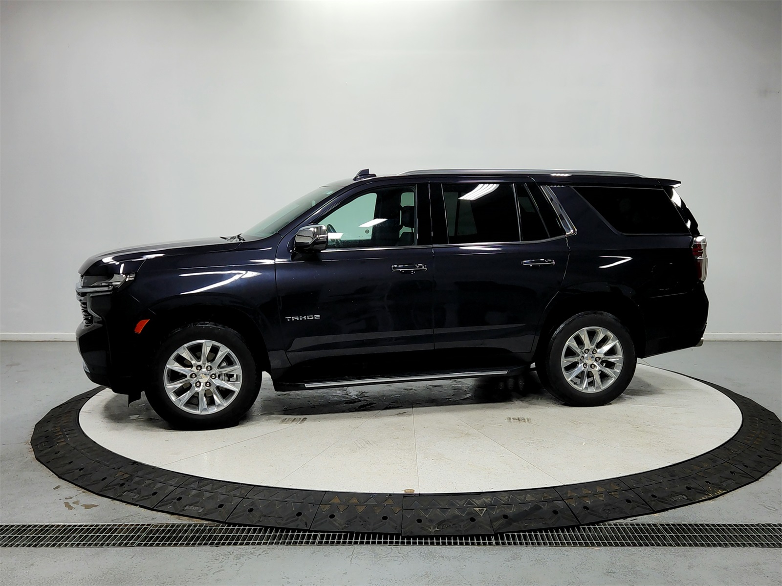 2024 Chevrolet Tahoe Premier photo 4