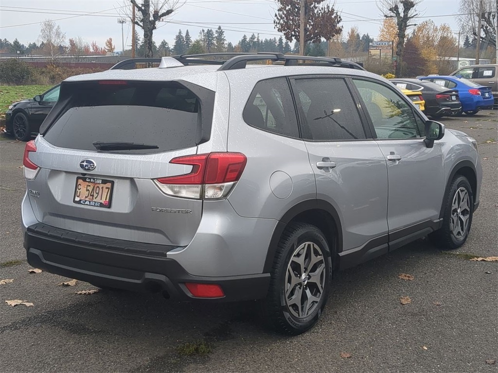 2019 Subaru Forester Premium photo 4