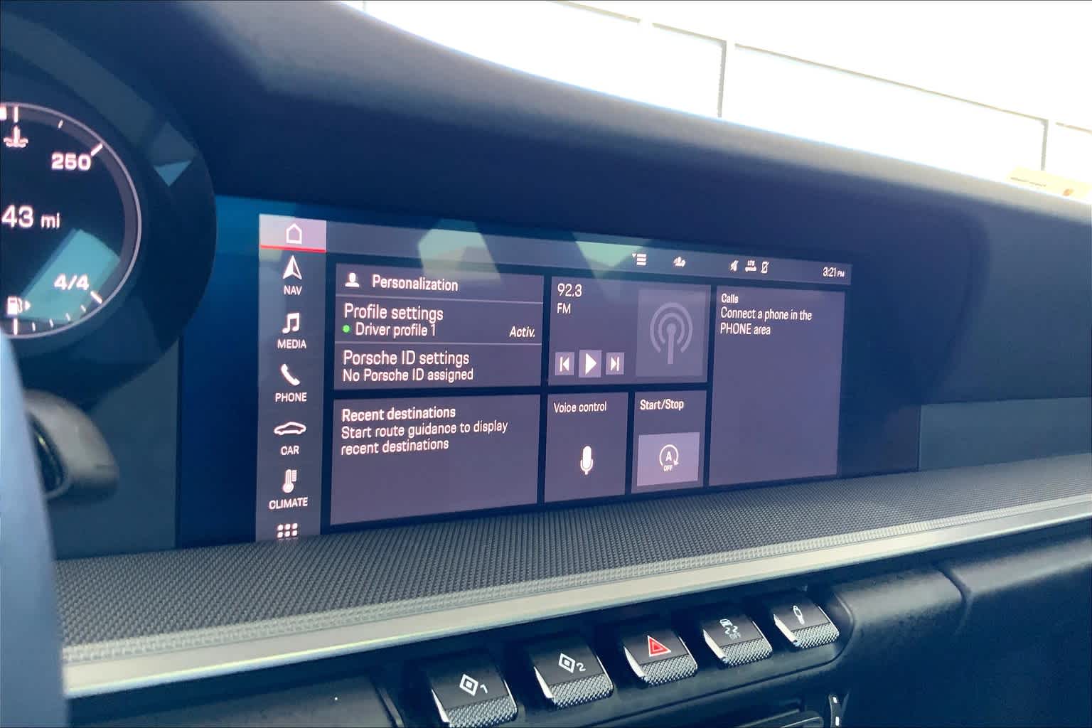 2021 Porsche 911 4 photo 27